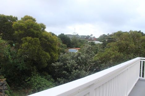 Photo of property in 55 Hungerford Road, Houghton Bay, Wellington, 6023