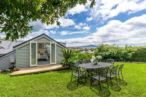 Photo of property in 12a Albert Road, Devonport, Auckland, 0624