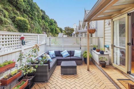 Photo of property in 153g Grant Road, Thorndon, Wellington, 6011