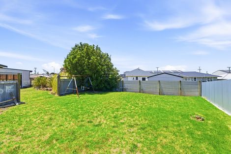 Photo of property in 51 Hinau Street, Castlecliff, Whanganui, 4501