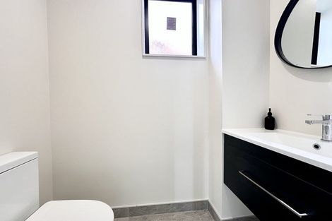 Photo of property in 15 Mcdowell Crescent, Hillcrest, Auckland, 0627