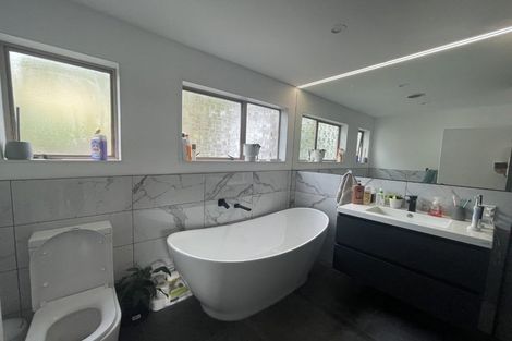 Photo of property in 10 Linwood Way, Island Bay, Wellington, 6023