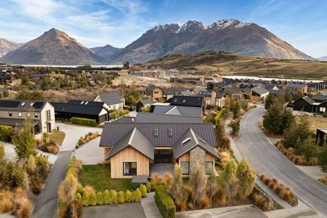 Photo of property in 2 Appin Court, Jacks Point, Queenstown, 9371