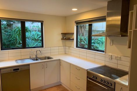Photo of property in 27 Westmere Crescent, Westmere, Auckland, 1022
