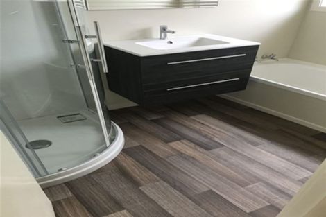 Photo of property in 38 Flower Street, Bryndwr, Christchurch, 8053