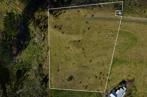 Photo of property in 40 Trig Hill, Acacia Bay, Taupo, 3385