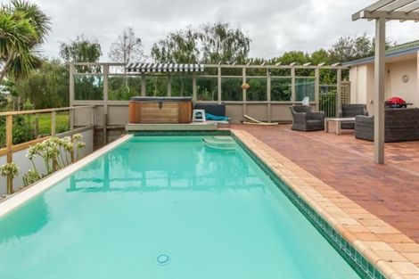 Photo of property in 79 Takapu Road, Manakau, Levin, 5573