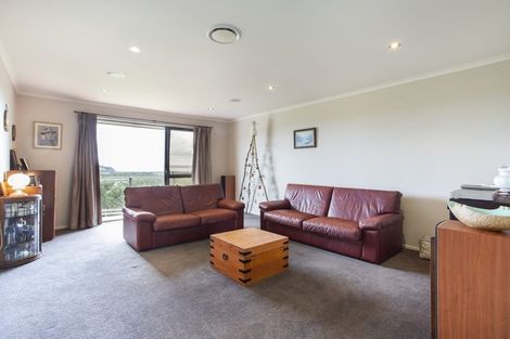 Photo of property in 38a Kaipara Lake Road, South Head, Helensville, 0874