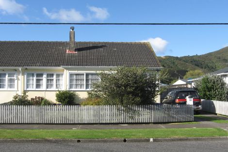 Photo of property in 13 Cole Street, Naenae, Lower Hutt, 5011