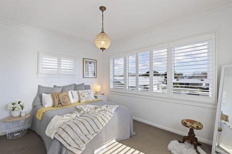 Photo of property in 11 Waimea Street, Westown, New Plymouth, 4310