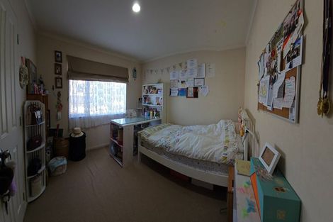 Photo of property in 4 Oswald Close, Flat Bush, Auckland, 2016