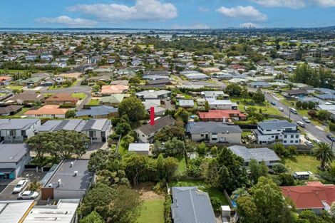 Photo of property in 6 Palmer Avenue, Glen Eden, Auckland, 0602