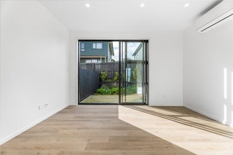 Photo of property in 14 Tupuke Lane, Mount Roskill, Auckland, 1041