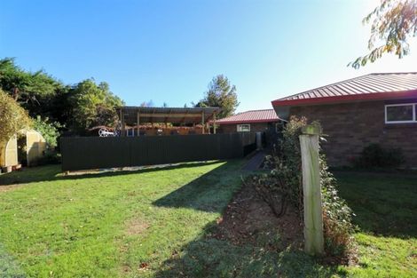 Photo of property in 210 Cowper Road, Dannevirke, 4976