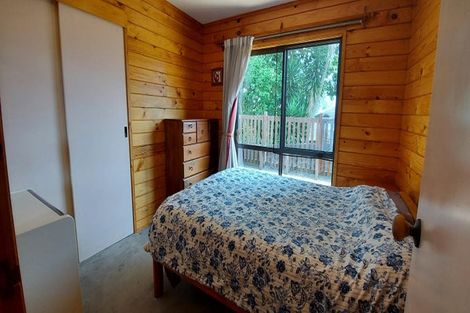 Photo of property in 2/46 Sunnynook Road, Sunnynook, Auckland, 0620