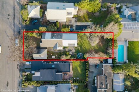 Photo of property in 39 Jacksons Road, Merivale, Christchurch, 8014