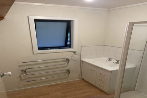 Photo of property in 76 Elmslie Road, Pinehaven, Upper Hutt, 5019