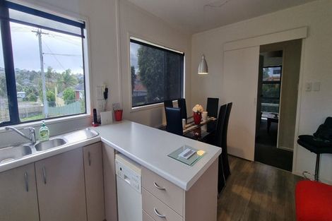 Photo of property in 1/9 Napoleon Avenue, Milford, Auckland, 0620