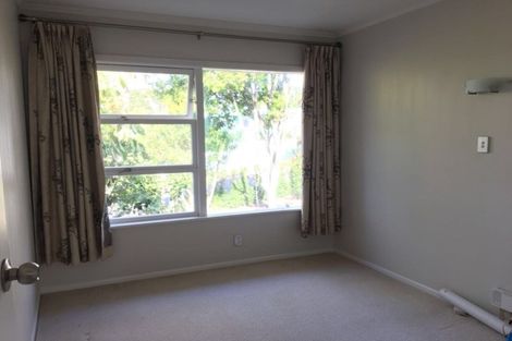 Photo of property in 12 Arahia Street, Northcote, Auckland, 0627