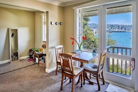 Photo of property in 296 Oriental Parade, Oriental Bay, Wellington, 6011