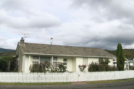 Photo of property in 23 Mountbatten Grove, Clouston Park, Upper Hutt, 5018