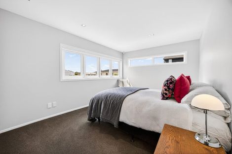 Photo of property in 9a Craig Road, Milford, Auckland, 0620