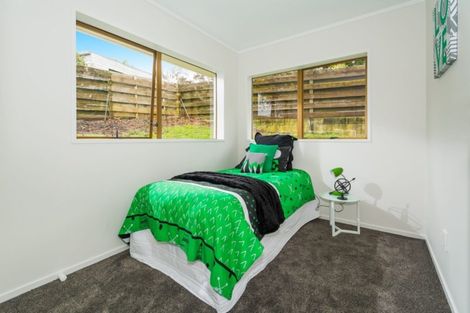 Photo of property in 1/14 Hollyhock Place, Browns Bay, Auckland, 0630