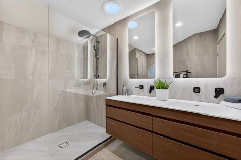 Photo of property in 1a Prestige Place, Castor Bay, Auckland, 0620