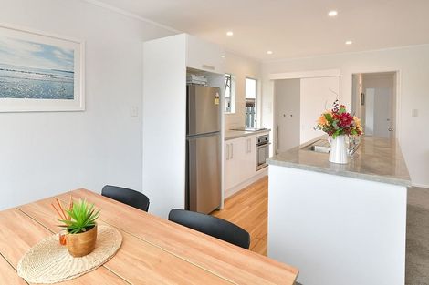 Photo of property in 22 Bay Vista Drive, Red Beach, 0932