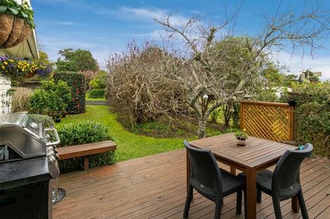 Photo of property in 22 Brandon Road, Glen Eden, Auckland, 0602