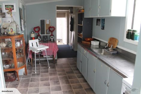 Photo of property in 20 Domett Street, Opunake, 4616