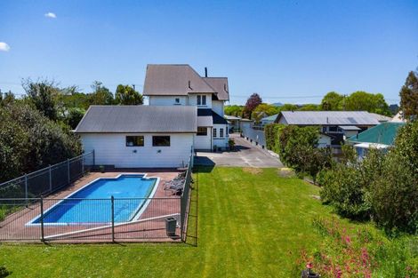 Photo of property in 5 Victoria Avenue, Dannevirke, 4930