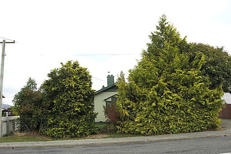 Photo of property in 15 Parsonage Road, Waimate, 7924