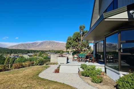 Photo of property in 3 Hamilton Drive, Lake Tekapo, 7999