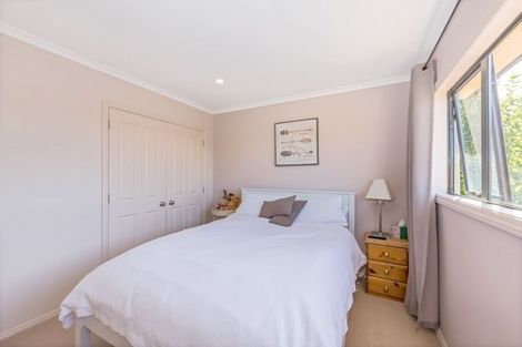 Photo of property in 46 Parkwood Crescent, Gulf Harbour, Whangaparaoa, 0930