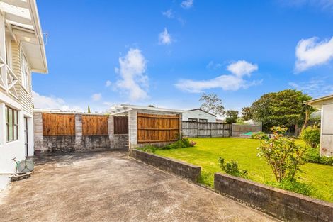 Photo of property in 46 Woodford Avenue, Henderson, Auckland, 0610