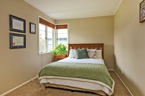 Photo of property in 34 Warwick Crescent, Taradale, Napier, 4112