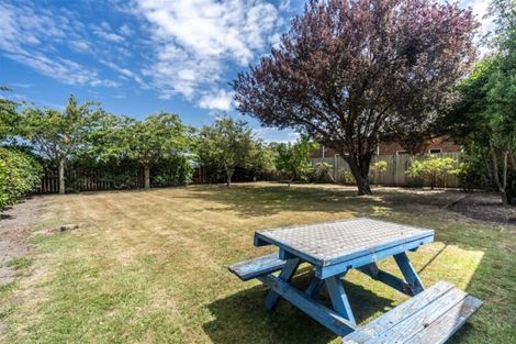 Photo of property in 277 Memorial Avenue, Burnside, Christchurch, 8053