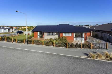 Photo of property in 1 Retallick Way, Amberley, 7410