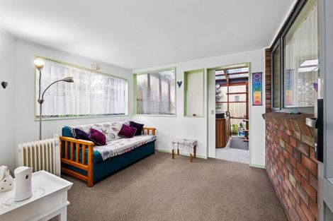 Photo of property in 35 Manu Crescent, Upper Vogeltown, New Plymouth, 4310