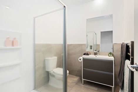 Photo of property in 11 Kukuwai Avenue, Red Beach, 0932