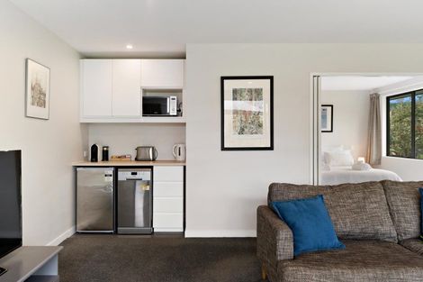 Photo of property in 28 Minaret Ridge, Wanaka, 9305