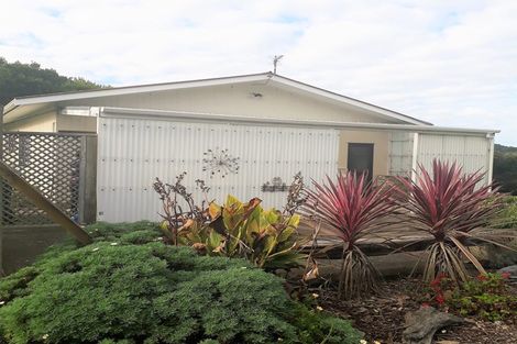 Photo of property in 115 Awhitu Road, Karioitahi, Waiuku, 2683