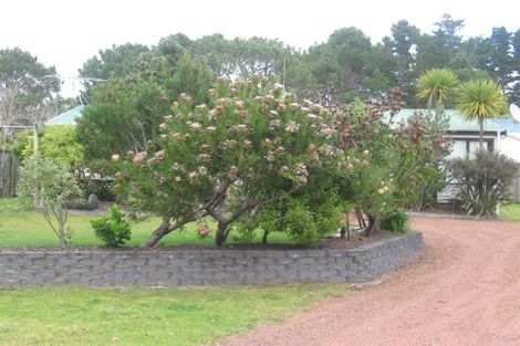 Photo of property in 107 Karaka Place, Matarangi, Whitianga, 3592