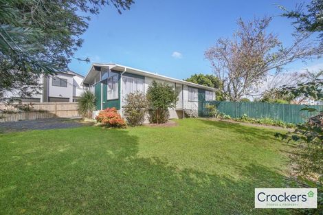 Photo of property in 2 Tuna Place, Manurewa, Auckland, 2102