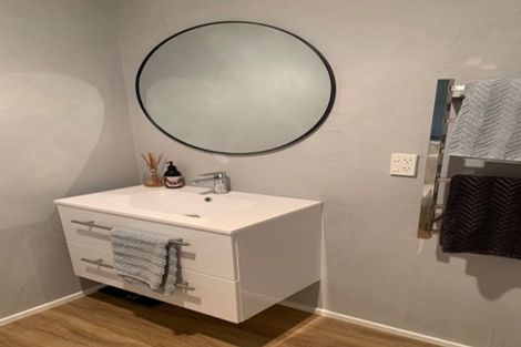 Photo of property in 2/19 Onslow Road, Khandallah, Wellington, 6035