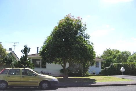 Photo of property in 33 Stott Avenue, Birkdale, Auckland, 0626