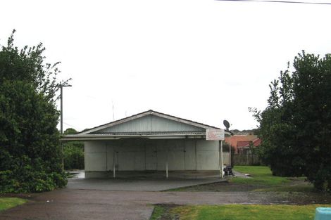 Photo of property in 41 Waddell Avenue, Point England, Auckland, 1072