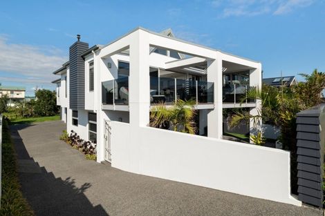 Photo of property in 116 Karewa Parade, Papamoa Beach, Papamoa, 3118