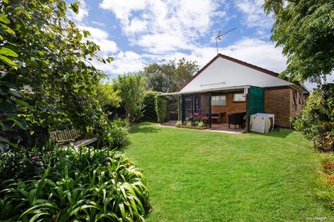 Photo of property in 2/129 Chivalry Road, Glenfield, Auckland, 0629
